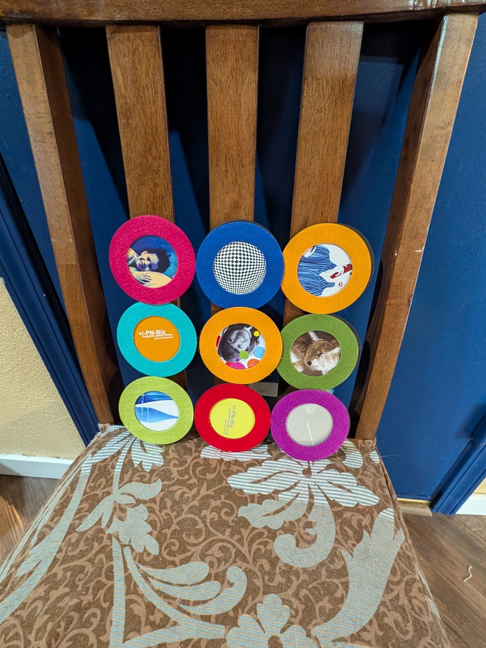 Magnetic Felt Photo Frame Set 9 Round Rearrangeable Frames Colorful 11.75" NWOT